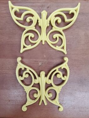 Vintage Syroco Yellow 2 pc Butterfly Wall Plaque Set